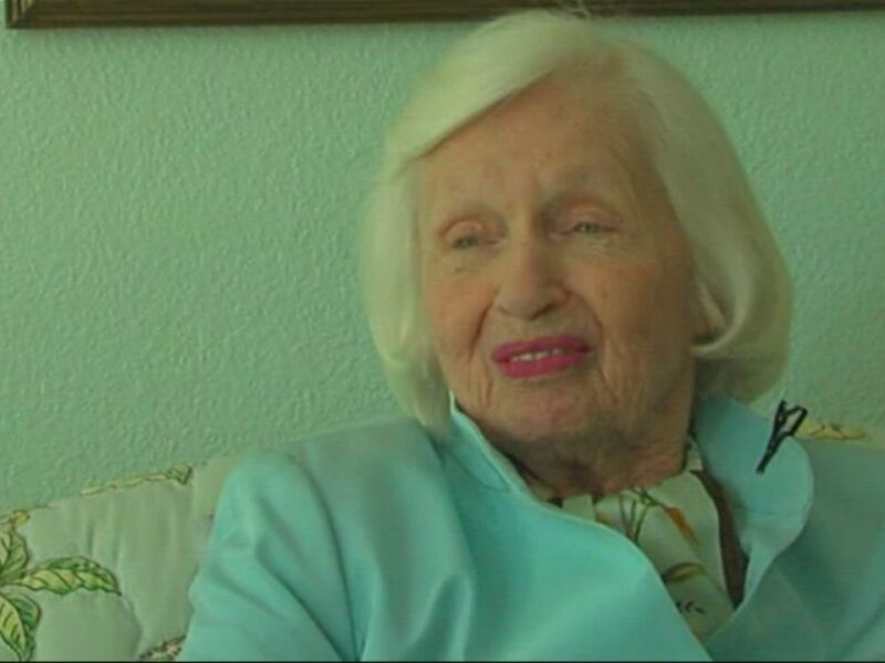 Heimlich Steps In to Help Choking Woman